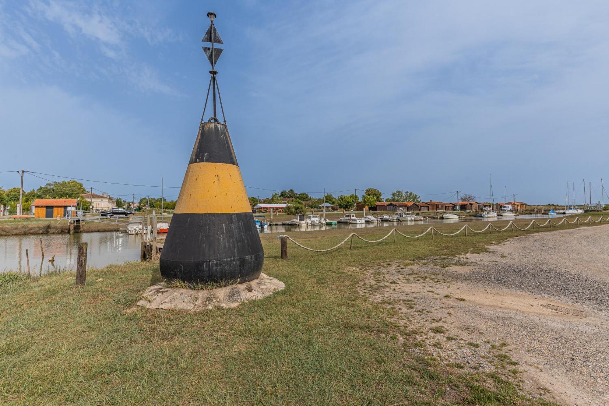 Le Pin Franc Villa Valeyrac Buitenkant foto