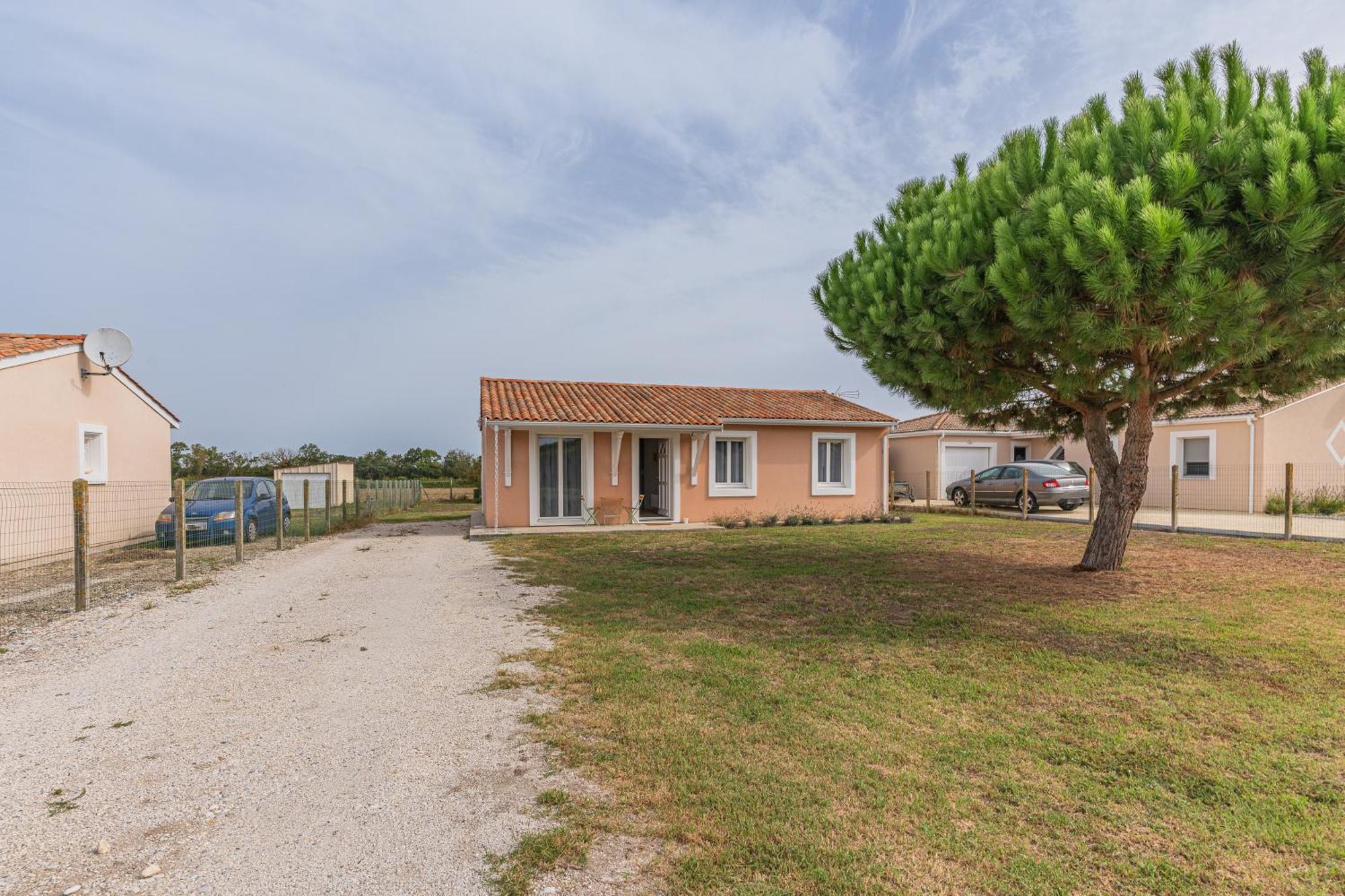Le Pin Franc Villa Valeyrac Buitenkant foto